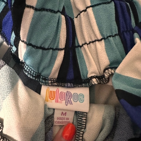 Lularoe Ella Striped paper bag waist shorts M Patriotic 4th of July 🇺🇸🇺🇸 - Picture 4 of 4